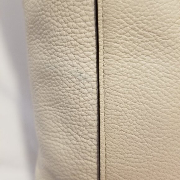 Authentic Coach Cream Ivory Pebbled Leather Large Tote Purse - Picture 4 of 15